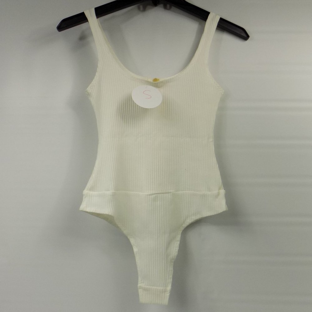 LoveLA Amanda Zip Front Tank Top Bodysuit White NWT Petite Size S - Picture 4 of 9
